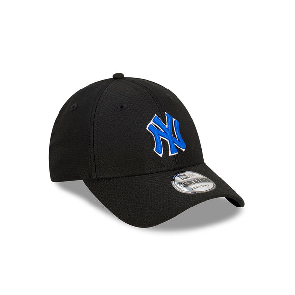 New Era 940 Adjustable - Textured Fabric Contrast Under Brim NY