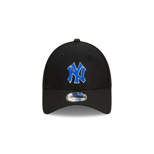 New Era 940 Adjustable - Textured Fabric Contrast Under Brim NY