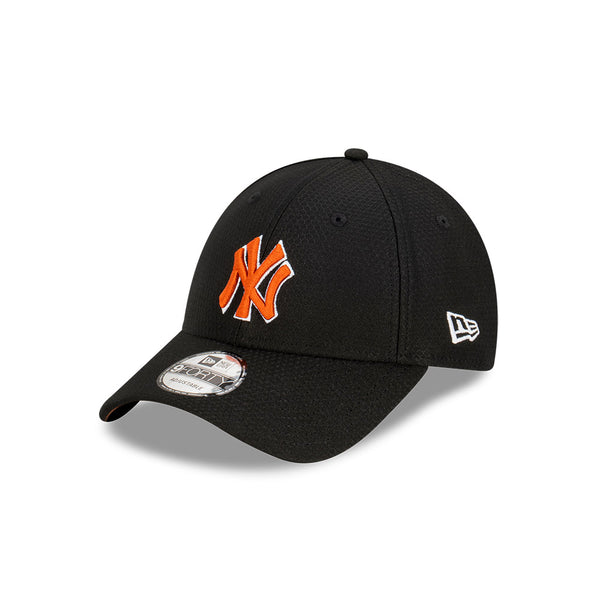 New Era 940 Adjustable - Textured Fabric Contrast Under Brim NY